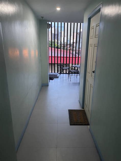 Room For Rent in Pio Del Pilar, Metro Manila .